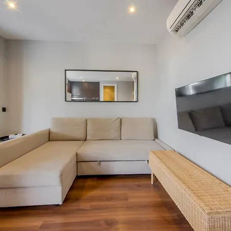 Terraza Con Encanto Para 4, En Plaza De Chueca-3